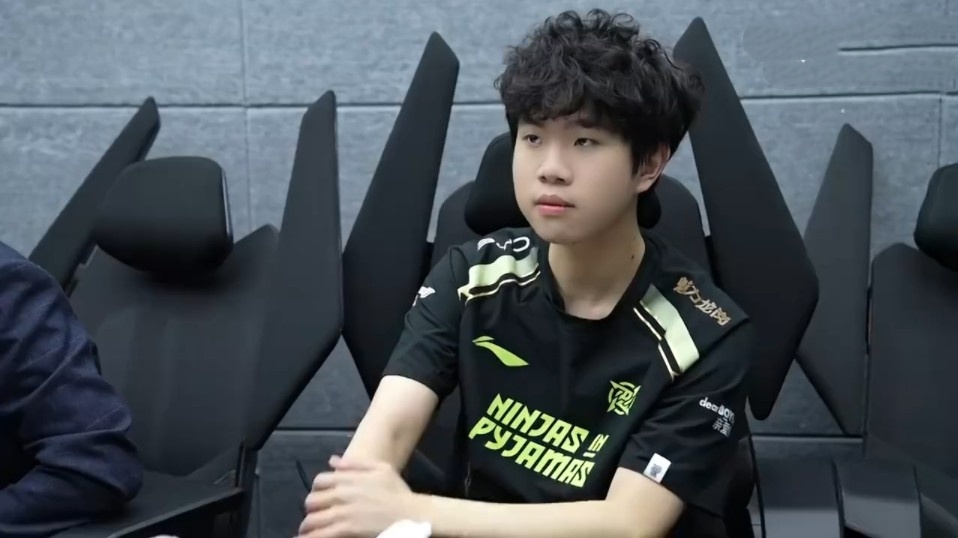 Daeny：世界赛和T1打训练赛感觉他们很强，因为了解所以害怕