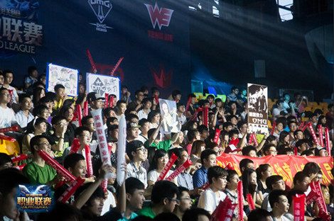 GALA ：今天队友都打的很好 不管劣势还是优势就一直想着怎么去赢